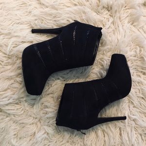 Nina Ankle Boots